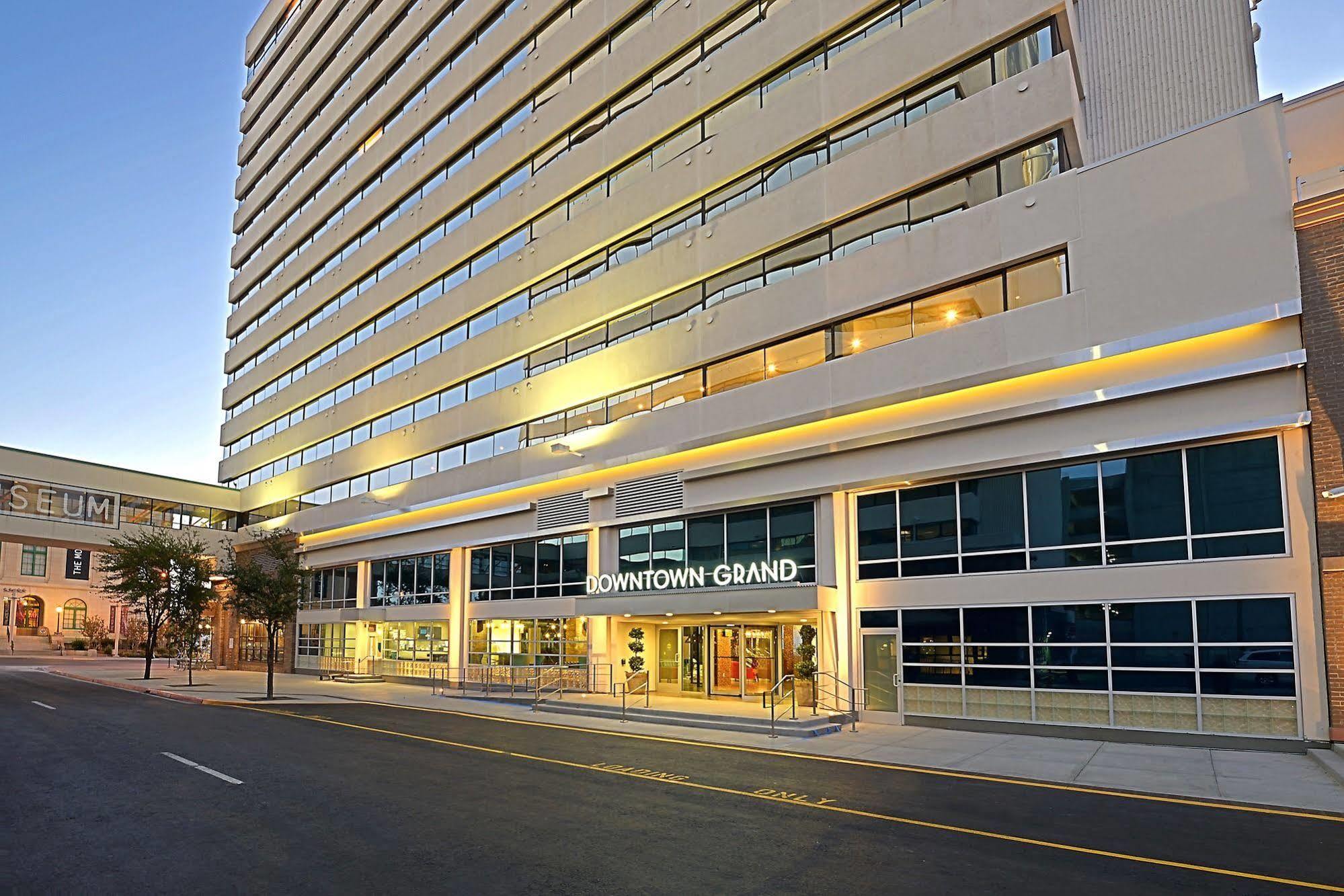 Downtown Grand Hotel & Casino Las Vegas Exterior photo